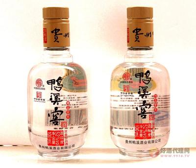 52度鸭溪窖酒·精品雷泉100ml 酒类经营中的精品之选